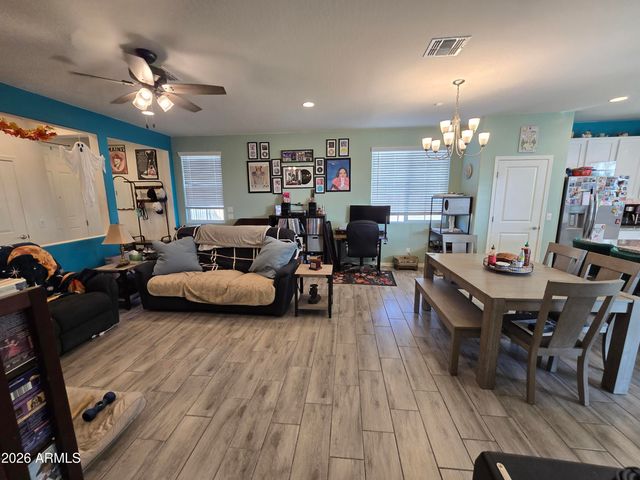 8435 W WINDSOR Boulevard, Glendale, AZ 85305