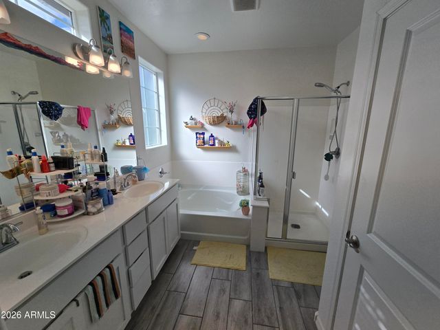 8435 W WINDSOR Boulevard, Glendale, AZ 85305
