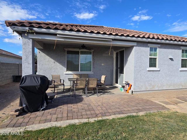 8435 W WINDSOR Boulevard, Glendale, AZ 85305