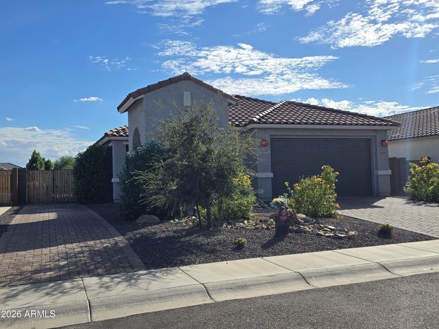 8435 W WINDSOR Boulevard, Glendale, AZ 85305