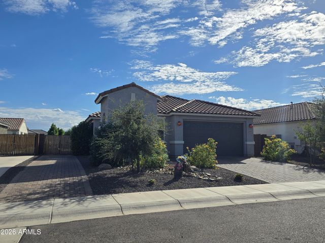 8435 W WINDSOR Boulevard, Glendale, AZ 85305