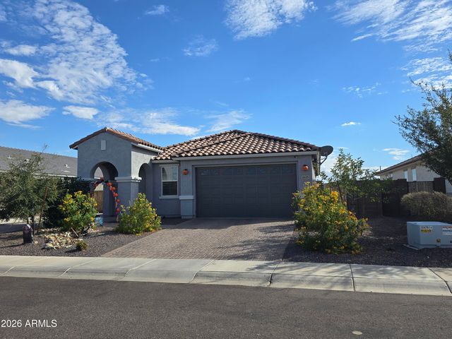 8435 W WINDSOR Boulevard, Glendale, AZ 85305