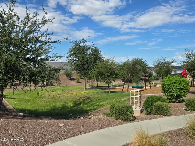 8435 W WINDSOR Boulevard, Glendale, AZ 85305