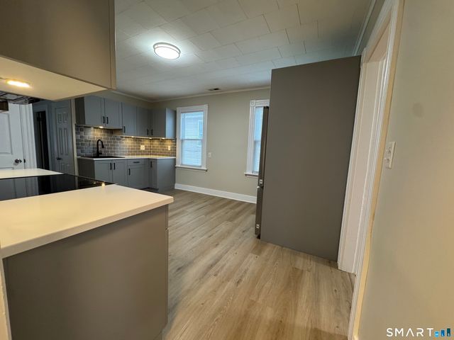 22 Dwight Street 2nd Fl, Ansonia, CT 06401