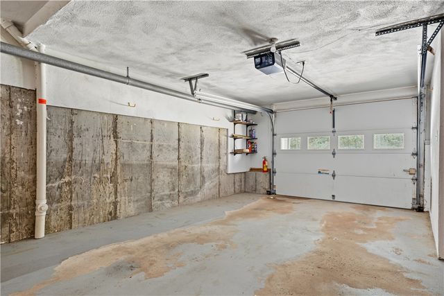 7 Wake Robin Road 1604, Lincoln, RI 02865