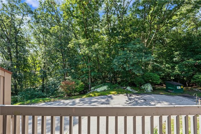 7 Wake Robin Road 1604, Lincoln, RI 02865