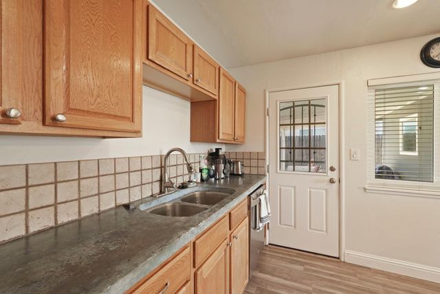 2513 36th Ave, Sacramento, CA 95822