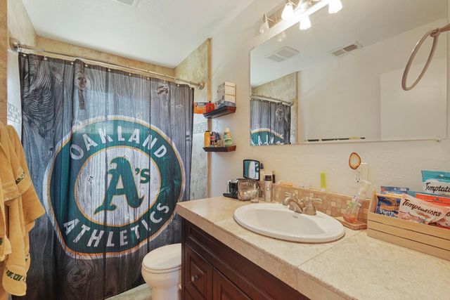 2513 36th Ave, Sacramento, CA 95822