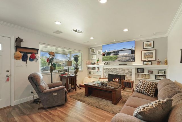 2513 36th Ave, Sacramento, CA 95822