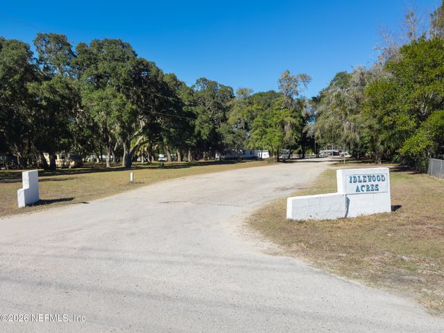 124 IDLEWOOD ACRES Road, Pomona Park, FL 32181