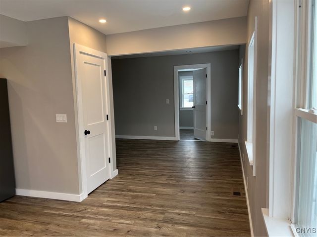 110 Edgemere Road, Salina, NY 13208