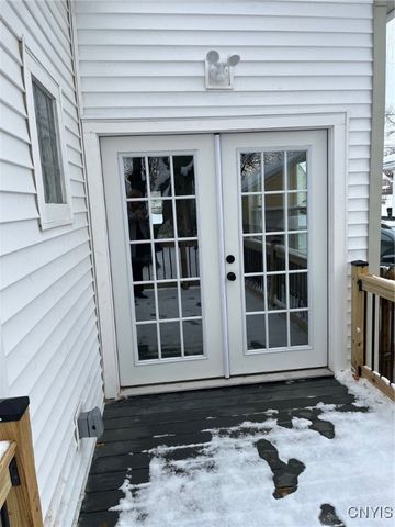 110 Edgemere Road, Salina, NY 13208