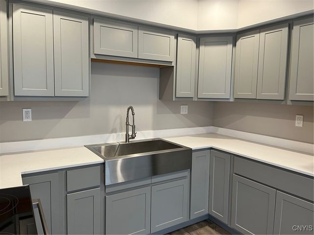 110 Edgemere Road, Salina, NY 13208