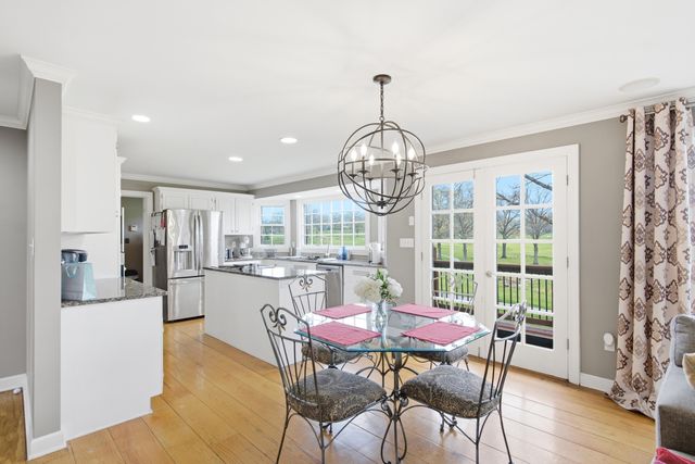 2215 S COUNTRY CLUB DR, Columbia, MO 65201