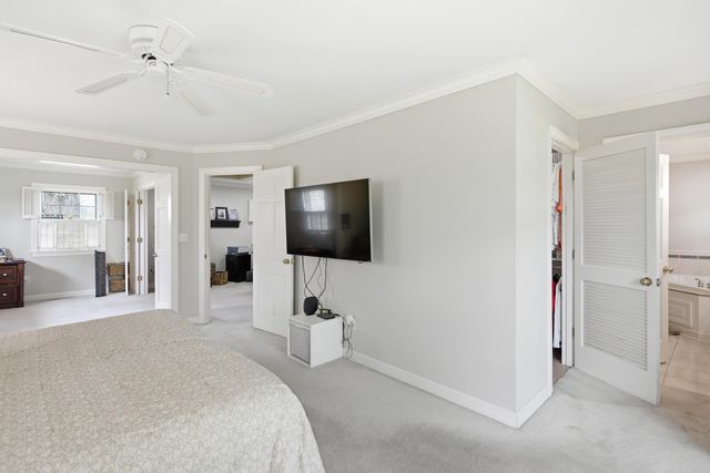 2215 S COUNTRY CLUB DR, Columbia, MO 65201