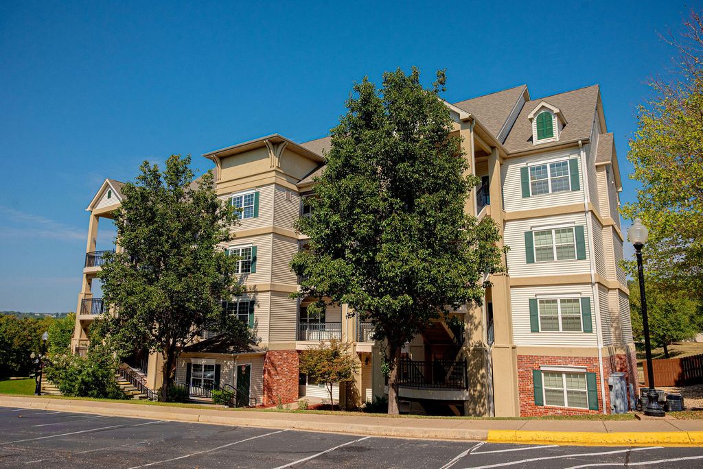 3830 Green Mountain Drive 304, Branson, MO 65616