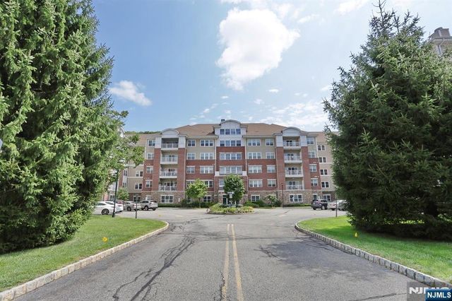 5111 Warrens Way, Wanaque, NJ 07465