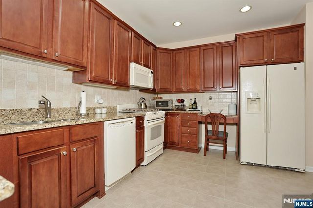 5111 Warrens Way, Wanaque, NJ 07465
