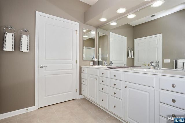 5111 Warrens Way, Wanaque, NJ 07465