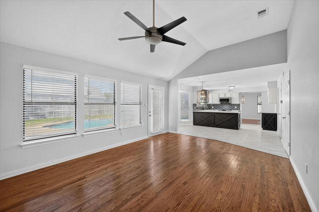 4301 Hudson Avenue, Grand Prairie, TX 75052