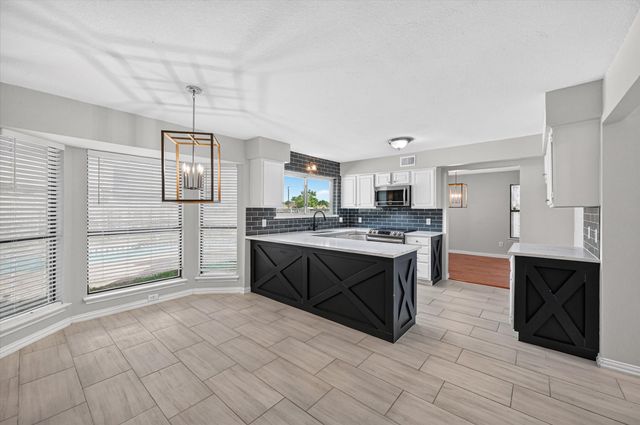 4301 Hudson Avenue, Grand Prairie, TX 75052