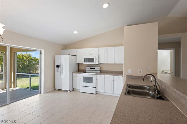 2706 SW 9th AVE, Cape Coral, FL 33914