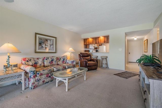 112 LAKEVIEW PLACE 12, Oldsmar, FL 34677