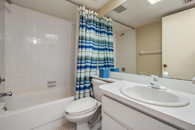 112 LAKEVIEW PLACE 12, Oldsmar, FL 34677