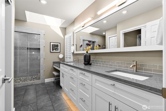 14350 172nd Avenue NE, Redmond, WA 98052