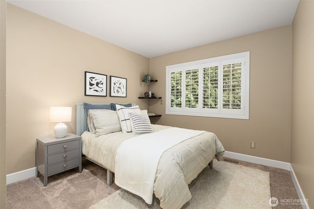14350 172nd Avenue NE, Redmond, WA 98052