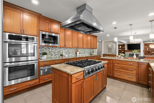 14350 172nd Avenue NE, Redmond, WA 98052
