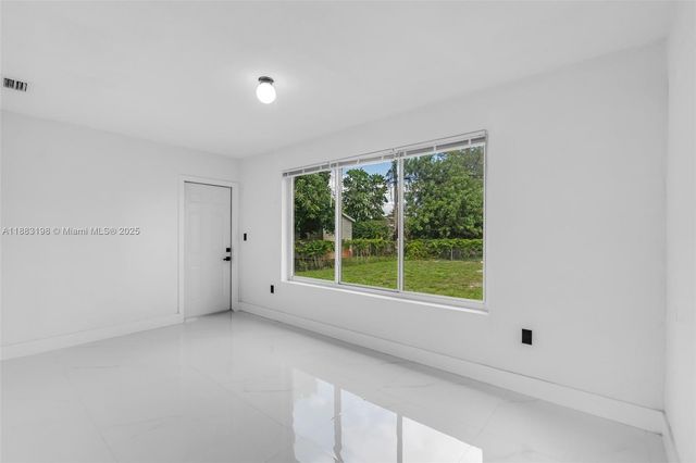741 NW 175th Dr, Miami Gardens, FL 33169