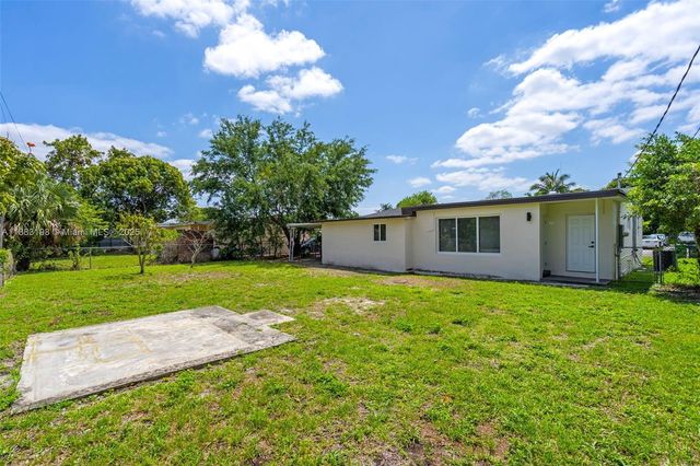 741 NW 175th Dr, Miami Gardens, FL 33169