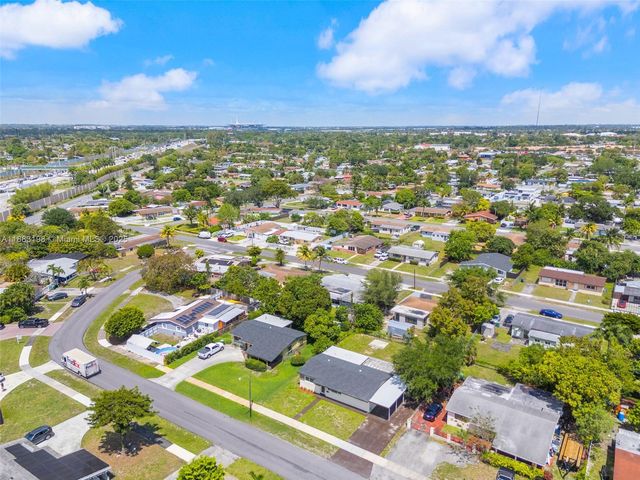 741 NW 175th Dr, Miami Gardens, FL 33169