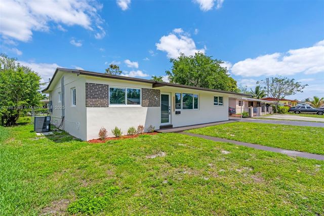 741 NW 175th Dr, Miami Gardens, FL 33169