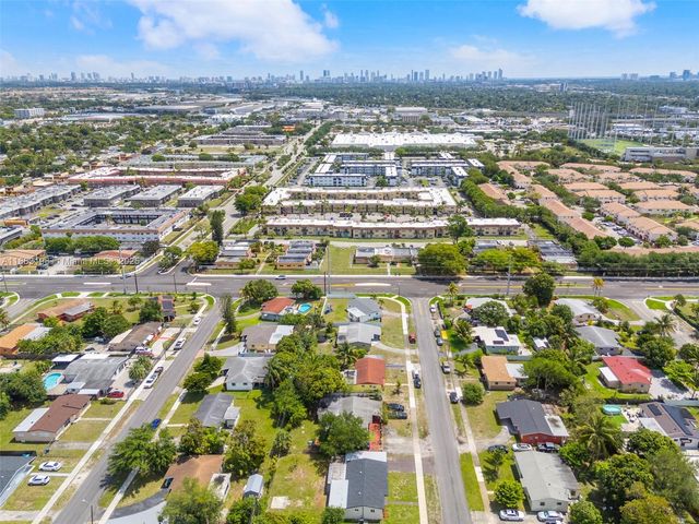 741 NW 175th Dr, Miami Gardens, FL 33169