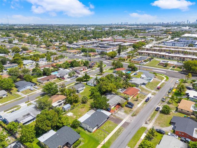 741 NW 175th Dr, Miami Gardens, FL 33169