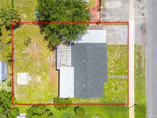 741 NW 175th Dr, Miami Gardens, FL 33169