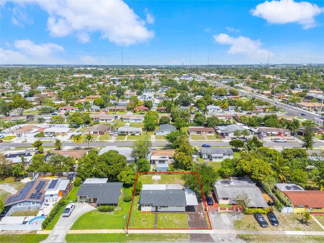 741 NW 175th Dr, Miami Gardens, FL 33169