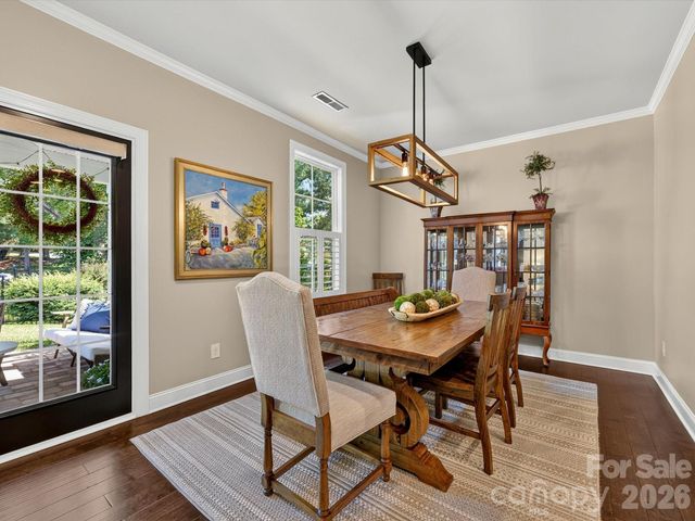 804 Sardis Lane, Charlotte, NC 28270