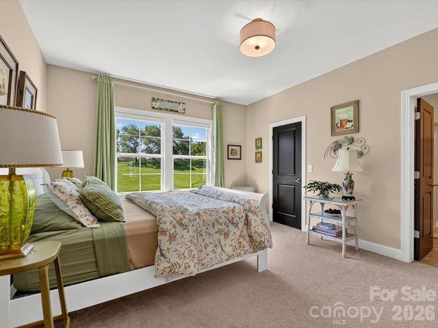 804 Sardis Lane, Charlotte, NC 28270