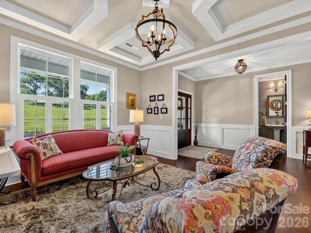 804 Sardis Lane, Charlotte, NC 28270