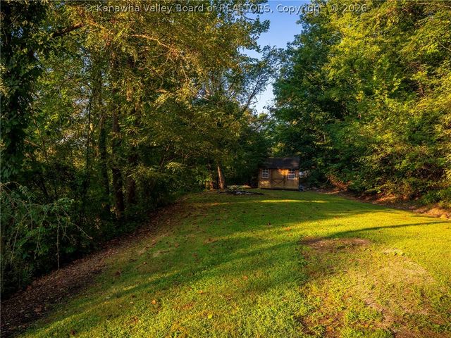 20 Michelle Lane, South Charleston, WV 25309