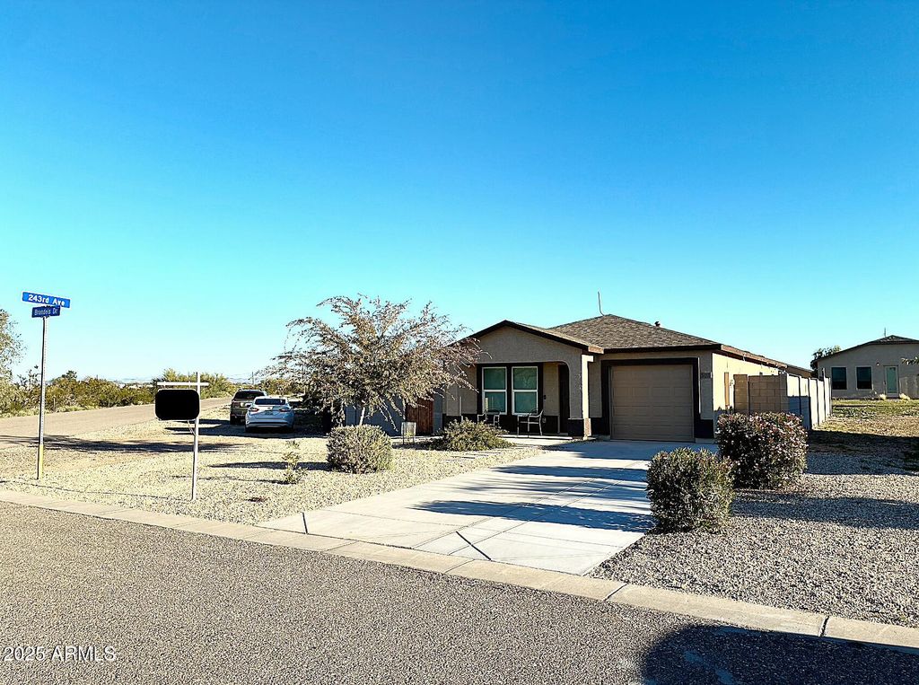 502 BRANDEIS Drive, Morristown, AZ 85342