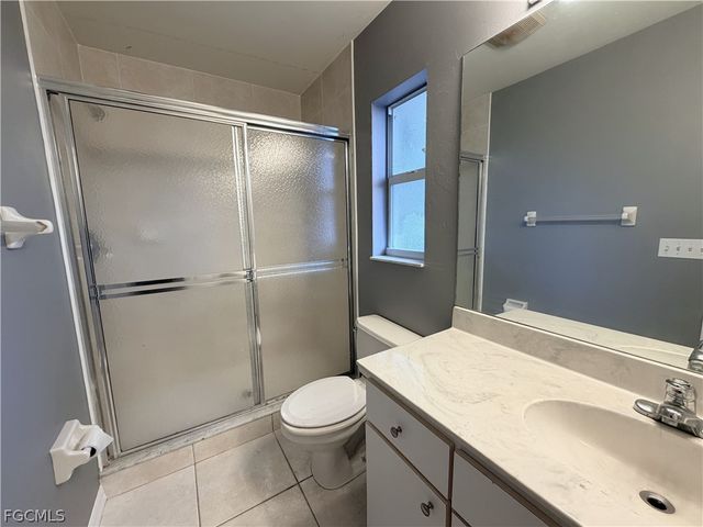 1127 Diplomat PKWY E, Cape Coral, FL 33909