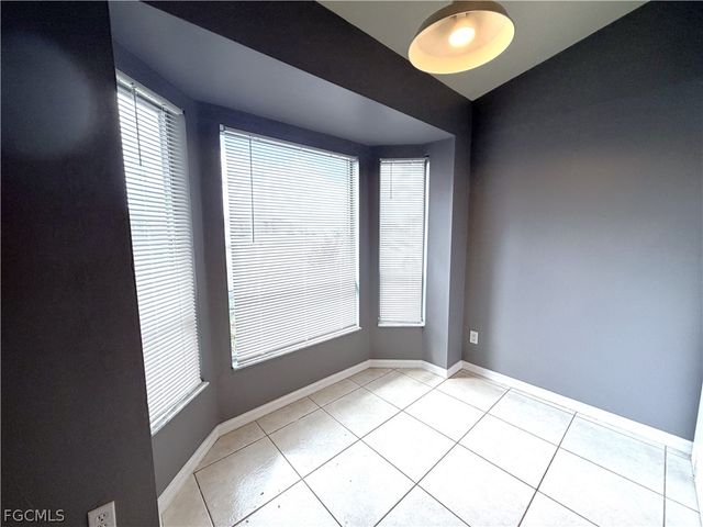 1127 Diplomat PKWY E, Cape Coral, FL 33909