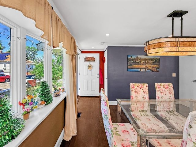 32 Fenley St, Revere, MA 02151