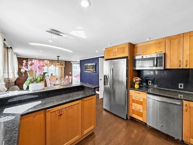 32 Fenley St, Revere, MA 02151