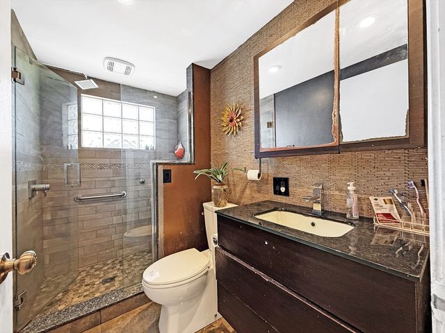 32 Fenley St, Revere, MA 02151