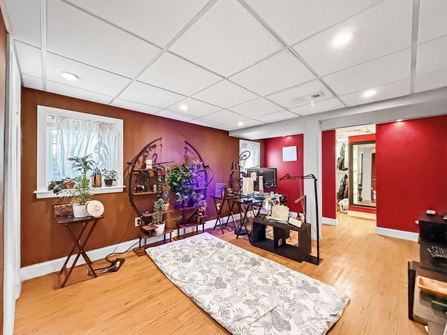 32 Fenley St, Revere, MA 02151